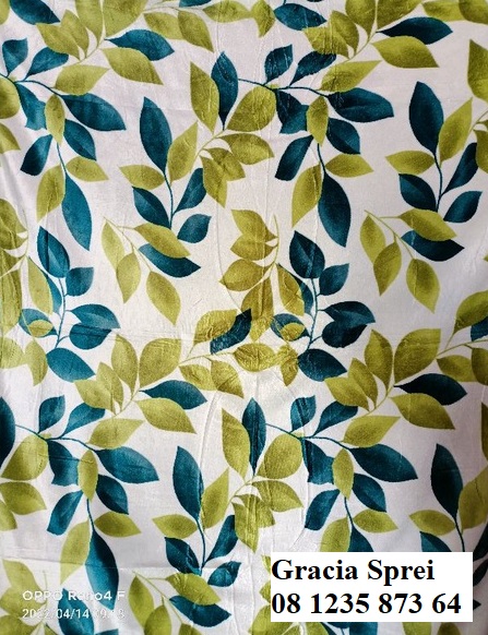 <p>Selimut Motif Daun A01 ini selimut yang halus d